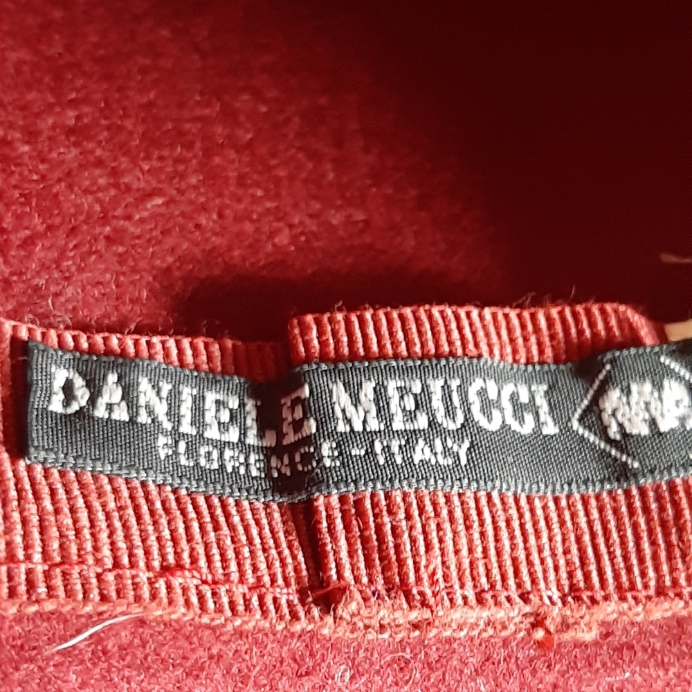 Daniele Meucci 100% Wool Cloche Hat Made In Italy - Gem